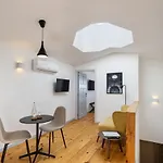 Lp Heritage Next To Cathedral By Se * Braga