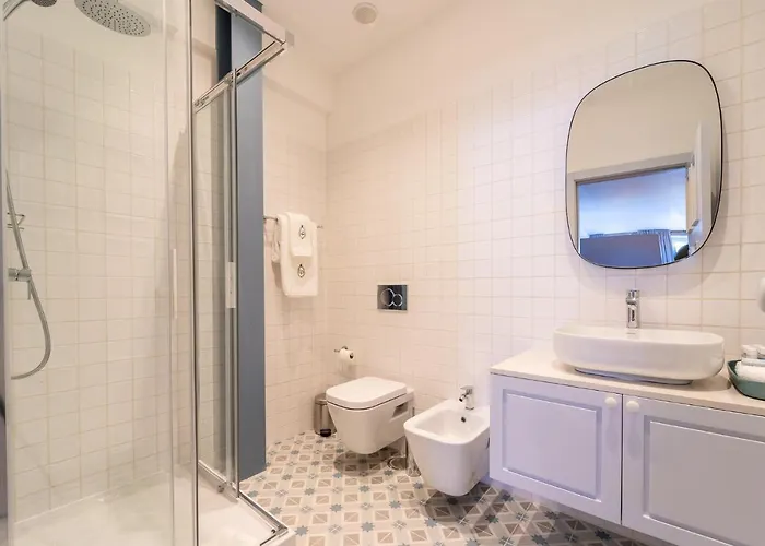 Lp Heritage Next To Cathedral By Se Braga